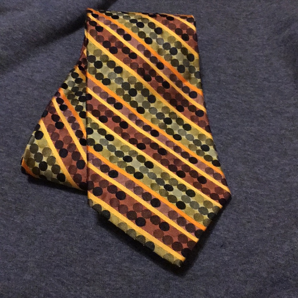 100 % silk Dockers Tie. Fall colors! Stain treated